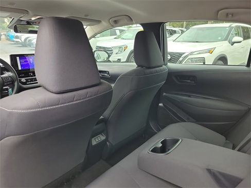 Used 2025 Toyota Corolla LE image 24