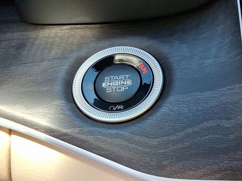 New 2025 Jeep Grand Cherokee Limited image 15