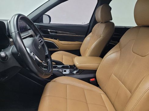 Used 2022 Kia Telluride SX w/ Towing Package FWD image 17