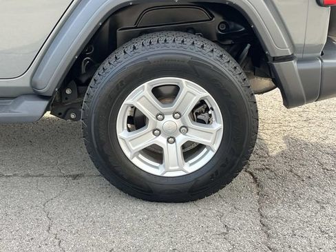 Certified 2018 Jeep Wrangler Unlimited Sport S AWD/4WD image 26