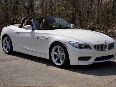 Used 2015 BMW Z4 sDrive35is image 4