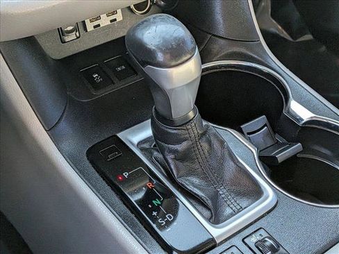 Used 2019 Toyota Highlander XLE FWD image 15