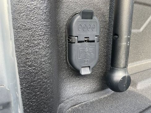 Certified 2024 GMC Sierra 2500 AT4 w/ Technology Package image 13