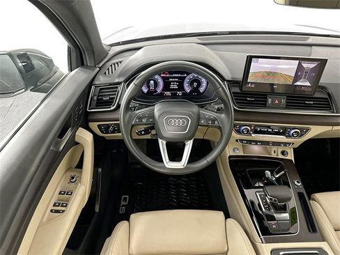 Used 2022 Audi Q5 2.0T Premium Plus image 11