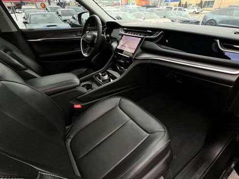 Used 2024 Jeep Grand Cherokee Limited 4xe w/ Luxury Tech Group II image 28