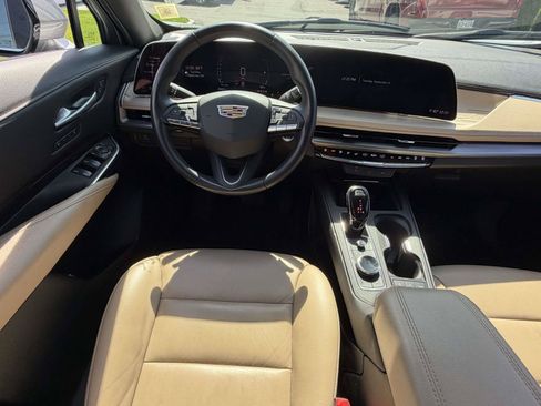 Certified 2025 Cadillac XT4 Premium Luxury FWD image 13