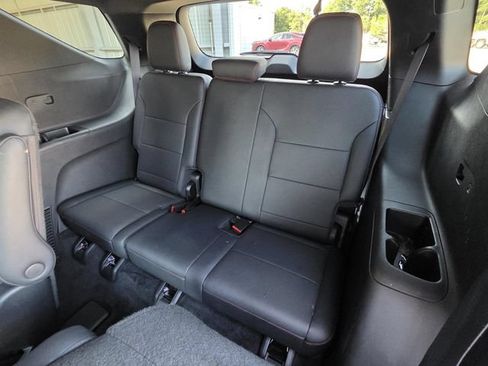 Used 2025 Chevrolet Traverse Z71 w/ Driver Confidence Package AWD/4WD image 14