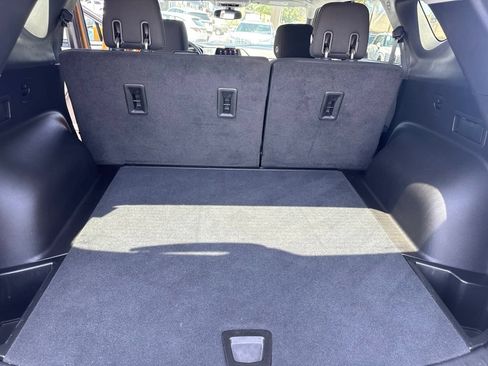 Used 2019 Chevrolet Blazer LT FWD image 9