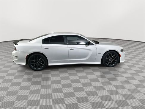 Used 2019 Dodge Charger R/T w/ Blacktop Package image 9