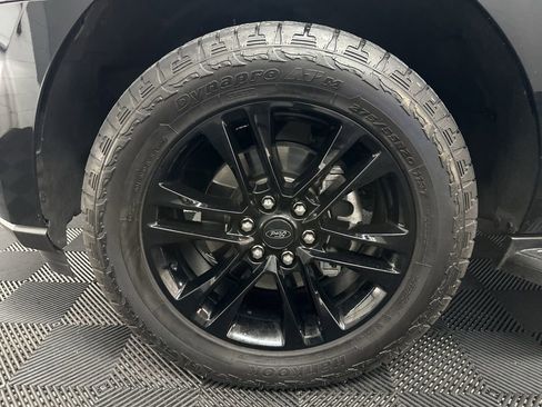 Used 2024 Ford Expedition XLT image 44