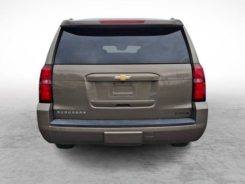 Used 2016 Chevrolet Suburban LT w/ Luxury Package AWD/4WD image 5