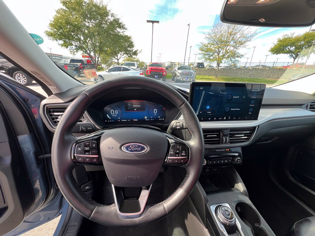 Used 2024 Ford Escape Platinum AWD/4WD image 38