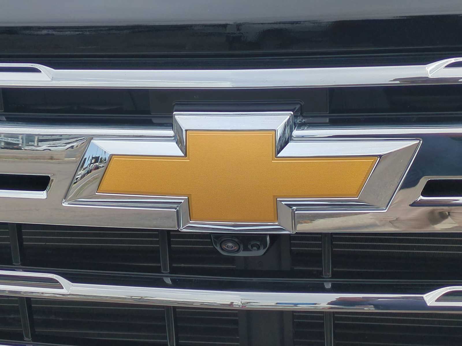 Used 2024 Chevrolet Silverado 2500 LTZ w/ LTZ Premium Package AWD/4WD image 8
