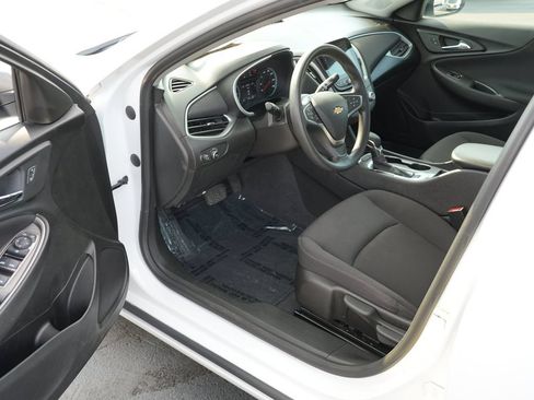 Used 2023 Chevrolet Malibu LS FWD image 13