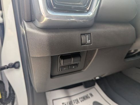 Used 2024 GMC Canyon Elevation w/ Convenience Package RWD image 22