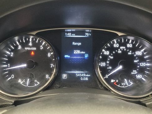Used 2014 Nissan Rogue SV FWD image 23