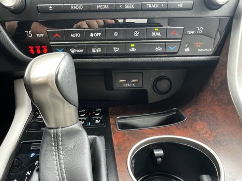 Certified 2022 Lexus RX 350 FWD w/ Premium Package image 27