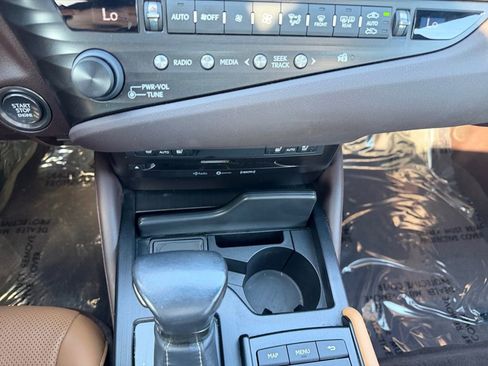 Used 2019 Lexus ES 350 w/ Premium Package image 23