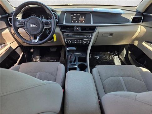 Used 2018 Kia Optima LX image 17