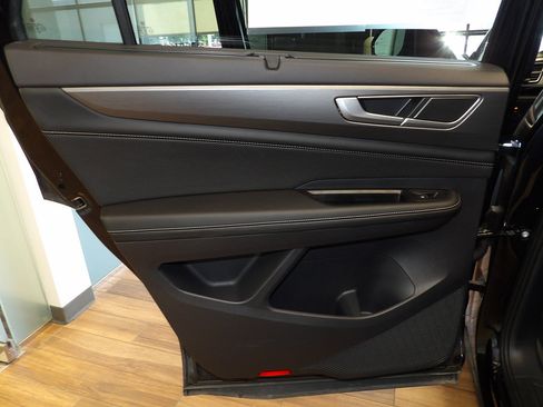 Used 2024 Volkswagen Atlas Cross Sport SE w/ Panoramic Sunroof Package AWD/4WD image 21