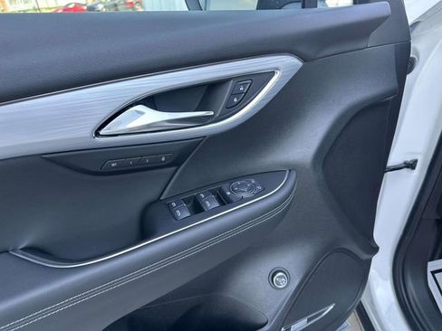 Used 2024 Buick Envision Avenir AWD/4WD image 16