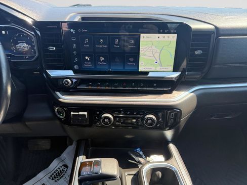 Used 2022 Chevrolet Silverado 1500 LTZ w/ LTZ Premium Package image 11