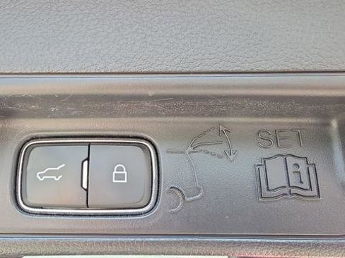 Used 2020 Ford Explorer Limited AWD/4WD image 42