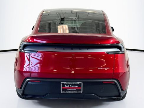 Used 2026 Tesla Model Y Long Range image 6