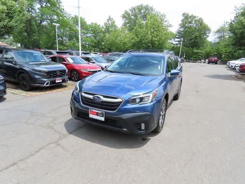 Used 2020 Subaru Outback Premium AWD/4WD image 1