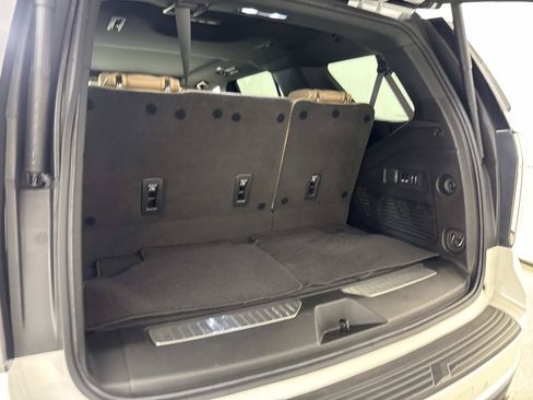 Used 2023 Chevrolet Tahoe Premier w/ Premium Package AWD/4WD image 10