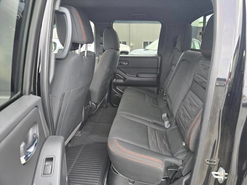 Used 2023 Nissan Frontier PRO-4X w/ Pro Convenience Package AWD/4WD image 12