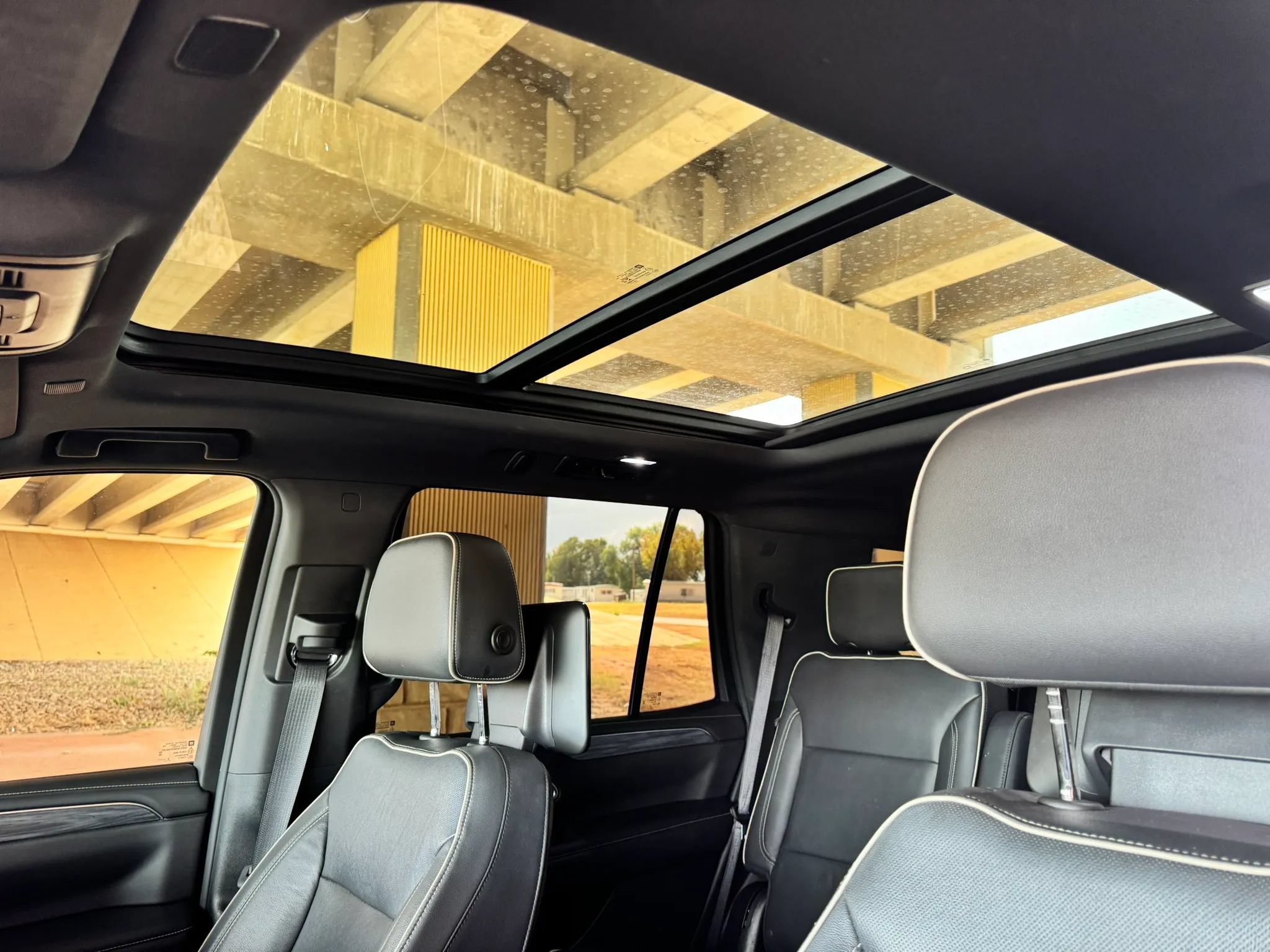 Used 2021 GMC Yukon SLT w/ SLT Luxury Plus Package AWD/4WD image 19