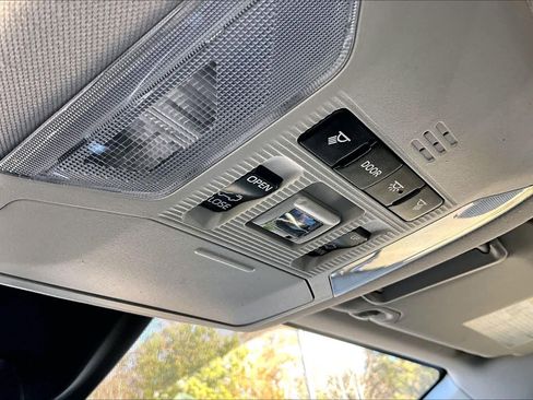 Used 2021 Toyota RAV4 XLE Premium image 37