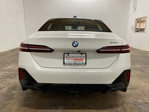 Used 2026 BMW 530i RWD image 4