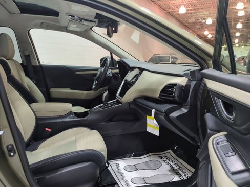 Certified 2025 Subaru Outback Premium w/ Popular Package #1A AWD/4WD image 9