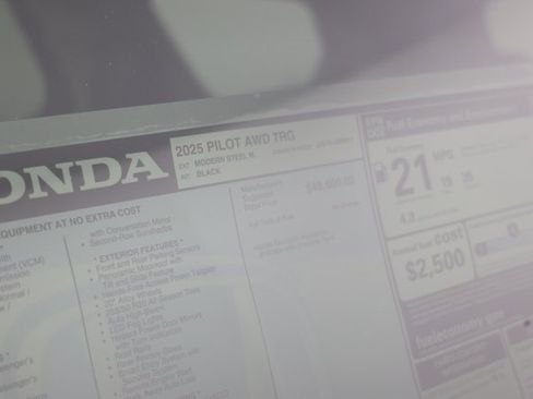 New 2025 Honda Pilot Touring image 29