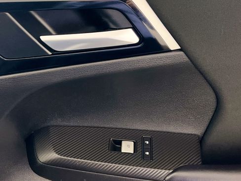 Used 2023 Mitsubishi Outlander ES image 32