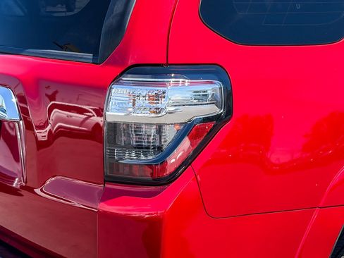 Used 2023 Toyota 4Runner Limited AWD/4WD image 8