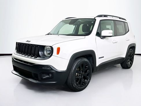 Used 2017 Jeep Renegade Altitude FWD image 1