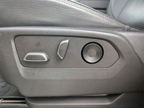 Used 2022 GMC Yukon Denali w/ Denali Ultimate Package image 26