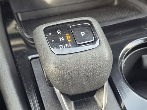 Used 2025 Nissan Rogue SV FWD image 20