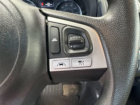 Used 2018 Subaru Forester 2.5i Premium AWD/4WD image 16