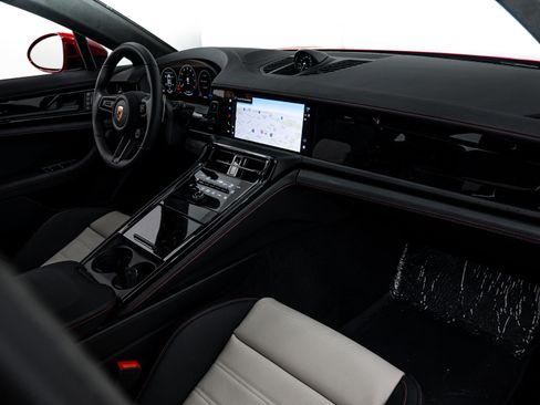 New 2026 Porsche Panamera GTS image 14