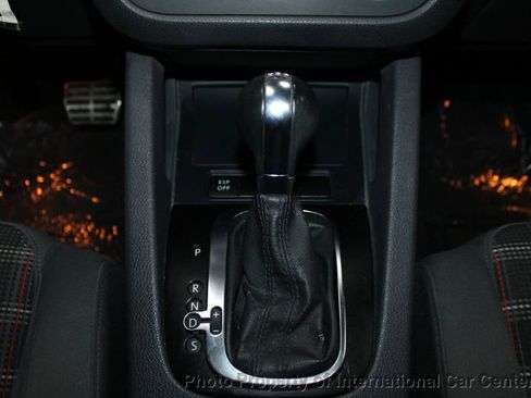 Used 2009 Volkswagen GTI 4-Door image 16