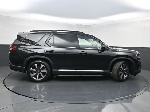 Used 2024 Honda Pilot Elite image 46