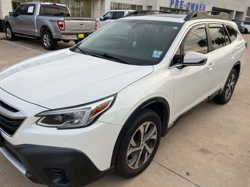 Used 2020 Subaru Outback Limited w/ Popular Package #2 AWD/4WD image 1