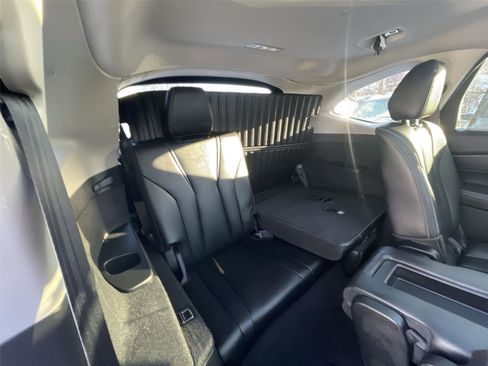 Used 2023 Acura MDX SH-AWD w/ Technology Package image 24