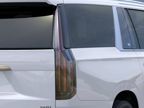 New 2026 Cadillac Escalade ESV Luxury w/ Touring Package AWD/4WD image 11