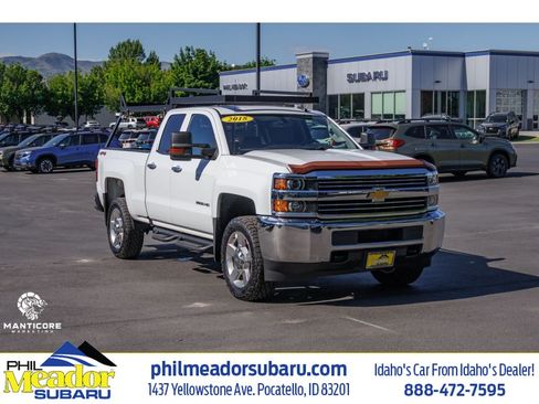 Used 2018 Chevrolet Silverado 2500 W/T AWD/4WD image 1