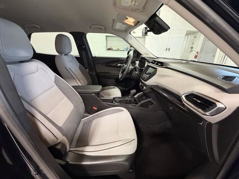 Used 2021 Chevrolet TrailBlazer LT w/ Driver Confidence Package FWD image 22